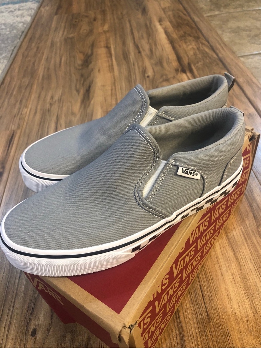 Vans Classic Slip-On Canvas Loafers in Gray. Size 3